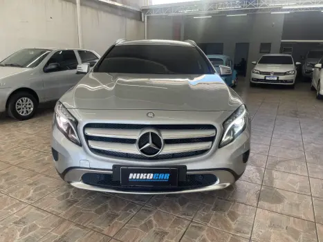 MERCEDES-BENZ GLA 200 1.6 16V 4P FLEX CGI STYLE TURBO AUTOMTICO, Foto 2