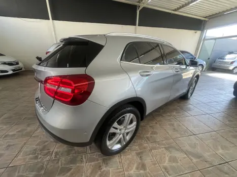 MERCEDES-BENZ GLA 200 1.6 16V 4P FLEX CGI STYLE TURBO AUTOMTICO, Foto 5
