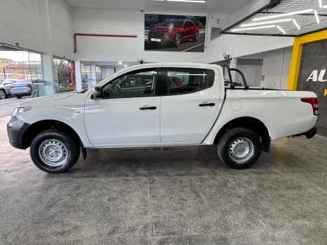 MITSUBISHI L 200 2.5 4X4 CABINE DUPLA DIESEL, Foto 2