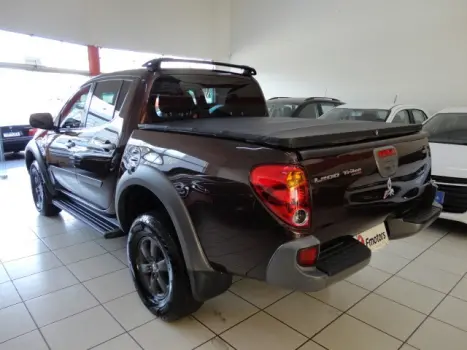 MITSUBISHI L 200 Outdoor 3.2 16V 4X4 CABINE DUPLA TURBO DIESEL INTERCOOLER AUTOMTICO, Foto 2