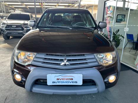 MITSUBISHI L 200 Outdoor 3.2 16V 4X4 CABINE DUPLA TURBO DIESEL INTERCOOLER AUTOMTICO, Foto 2