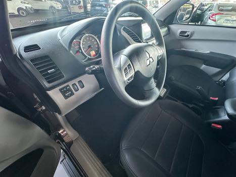 MITSUBISHI L 200 Outdoor 3.2 16V 4X4 CABINE DUPLA TURBO DIESEL INTERCOOLER AUTOMTICO, Foto 4