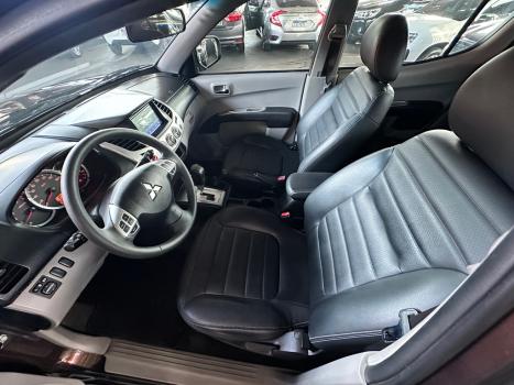 MITSUBISHI L 200 Outdoor 3.2 16V 4X4 CABINE DUPLA TURBO DIESEL INTERCOOLER AUTOMTICO, Foto 5