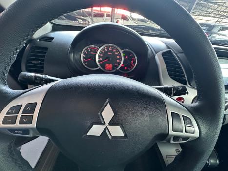 MITSUBISHI L 200 Outdoor 3.2 16V 4X4 CABINE DUPLA TURBO DIESEL INTERCOOLER AUTOMTICO, Foto 6