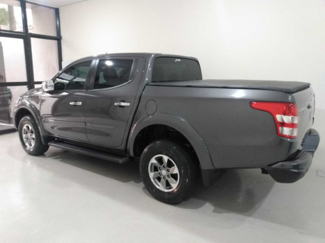 MITSUBISHI L 200 Triton 2.4 16V SPORT HPE 4X4 CABINE DUPLA TURBO DIESEL AUTOMTICO, Foto 3