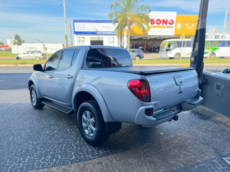 MITSUBISHI L 200 Triton 3.5 V6 HPE 4X4 FLEX CABINE DUPLA AUTOMTICO, Foto 6