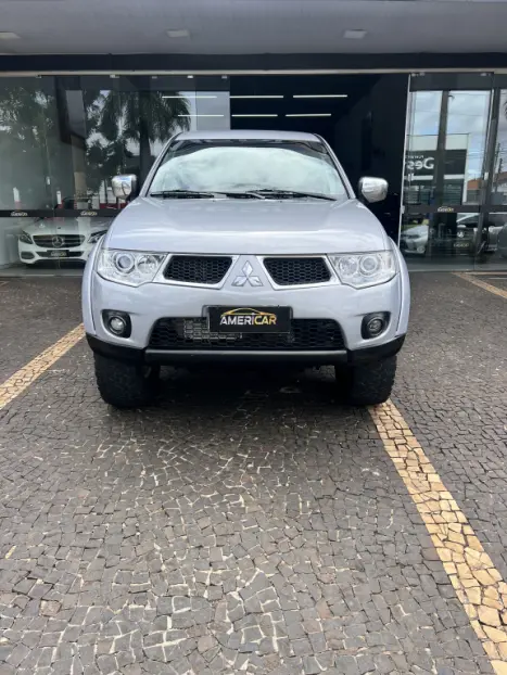 MITSUBISHI L 200 Triton 3.2 16V GLX 4X4 CABINE DUPLA TURBO DIESEL INTERCOOLER, Foto 3