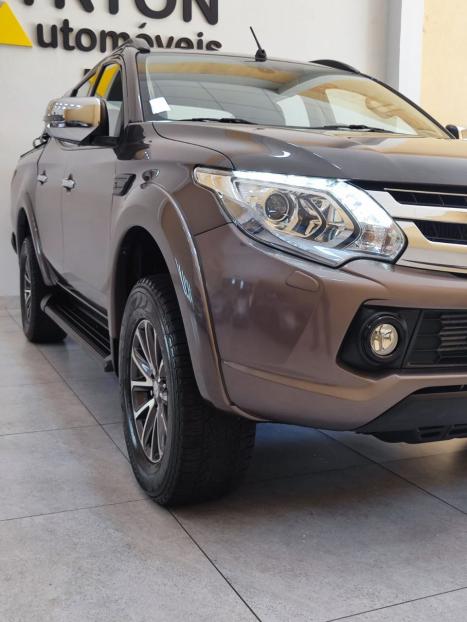 MITSUBISHI L 200 Triton 2.4 16V SPORT HPE-S 4X4 CABINE DUPLA TURBO DIESEL AUTOMTICO, Foto 3