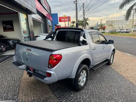 MITSUBISHI L 200 Triton 3.2 16V HPE 4X4 CABINE DUPLA TURBO DIESEL INTERCOOLER AUTOMTICO, Foto 8