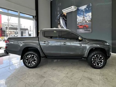 MITSUBISHI L 200 Triton 2.4 16V SPORT HPE 4X4 CABINE DUPLA TURBO DIESEL AUTOMTICO, Foto 4