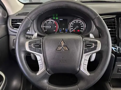 MITSUBISHI L 200 Triton 2.4 16V SPORT HPE 4X4 CABINE DUPLA TURBO DIESEL AUTOMTICO, Foto 17