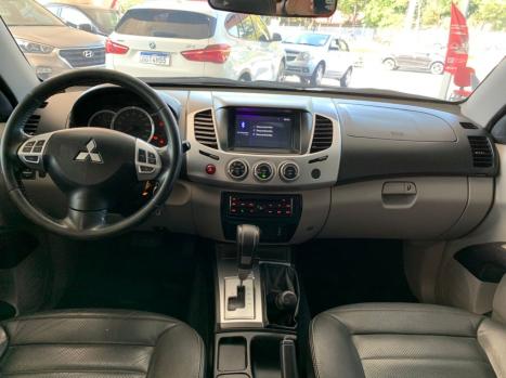 MITSUBISHI L 200 Triton 3.5 V6 HPE 4X4 FLEX CABINE DUPLA AUTOMTICO, Foto 6