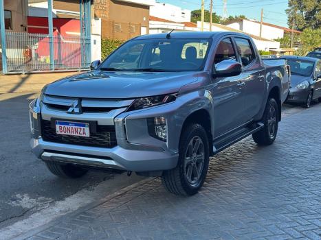 MITSUBISHI L 200 Triton 2.4 16V SPORT HPE 4X4 CABINE DUPLA TURBO DIESEL AUTOMTICO, Foto 3