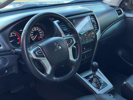 MITSUBISHI L 200 Triton 2.4 16V SPORT HPE 4X4 CABINE DUPLA TURBO DIESEL AUTOMTICO, Foto 9