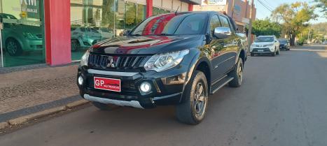 MITSUBISHI L 200 Triton 2.4 16V OUTDOOR HPE-S 4X4 CABINE DUPLA TURBO DIESEL AUTOMTICO, Foto 2