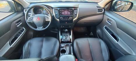MITSUBISHI L 200 Triton 2.4 16V OUTDOOR HPE-S 4X4 CABINE DUPLA TURBO DIESEL AUTOMTICO, Foto 10