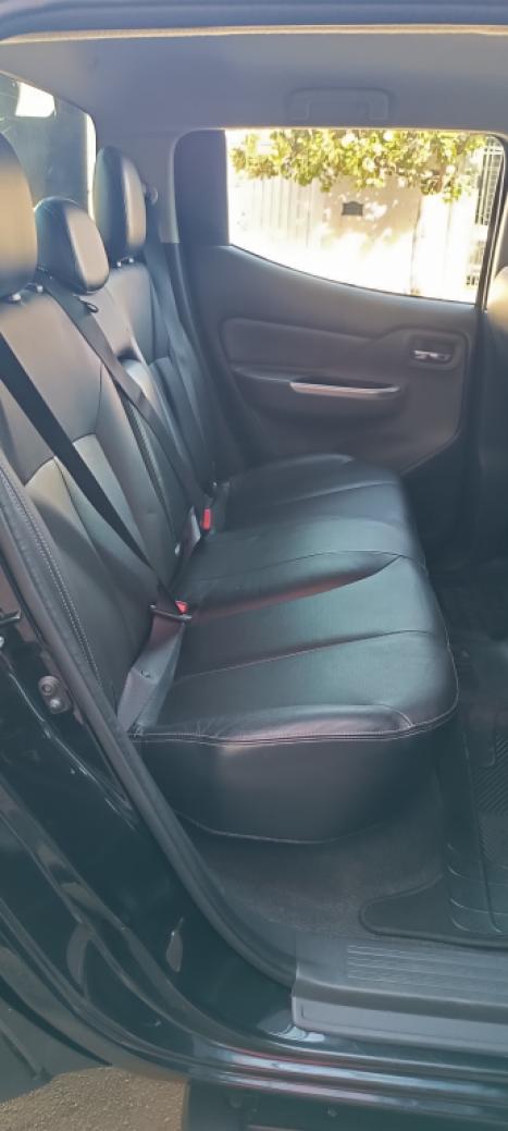 MITSUBISHI L 200 Triton 2.4 16V OUTDOOR HPE-S 4X4 CABINE DUPLA TURBO DIESEL AUTOMTICO, Foto 12