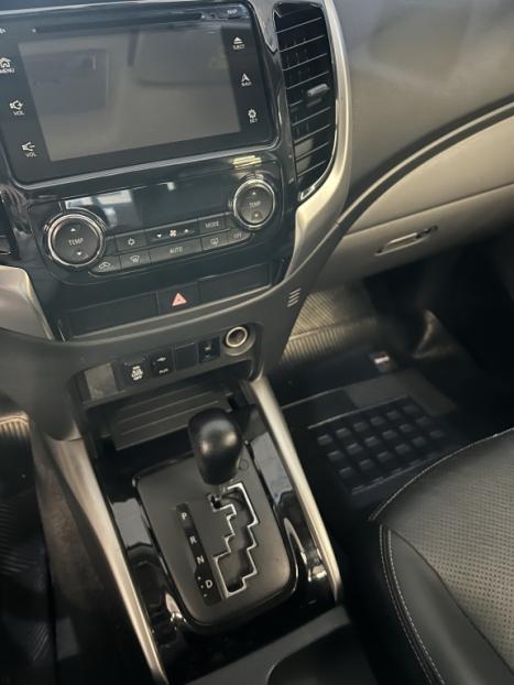 MITSUBISHI L 200 Triton 2.4 16V SPORT HPE 4X4 CABINE DUPLA TURBO DIESEL AUTOMTICO, Foto 5
