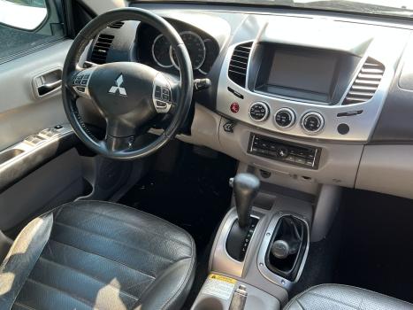 MITSUBISHI L 200 Triton 3.2 16V HPE 4X4 CABINE DUPLA TURBO DIESEL INTERCOOLER AUTOMTICO, Foto 10