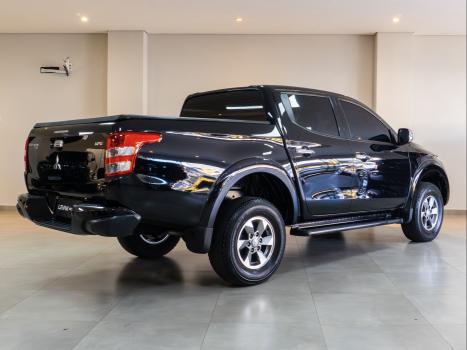 MITSUBISHI L 200 Triton 2.4 16V SPORT HPE 4X4 CABINE DUPLA TURBO DIESEL AUTOMTICO, Foto 3