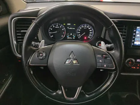 MITSUBISHI Outlander 3.0 V6 24V 4P GT 4X4 AUTOMTICO, Foto 9