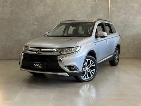 MITSUBISHI Outlander 3.0 V6 24V 4P GT 4X4 AUTOMTICO, Foto 3