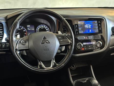 MITSUBISHI Outlander 3.0 V6 24V 4P GT 4X4 AUTOMTICO, Foto 5