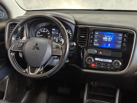 MITSUBISHI Outlander 3.0 V6 24V 4P GT 4X4 AUTOMTICO, Foto 8