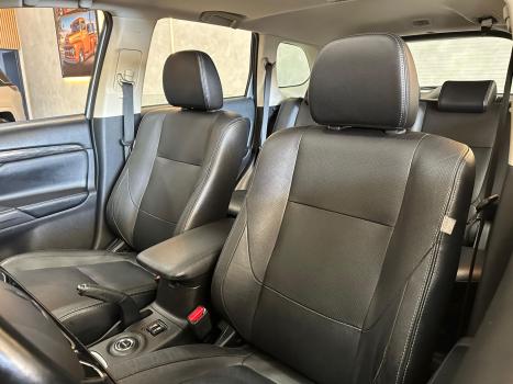 MITSUBISHI Outlander 3.0 V6 24V 4P GT 4X4 AUTOMTICO, Foto 11