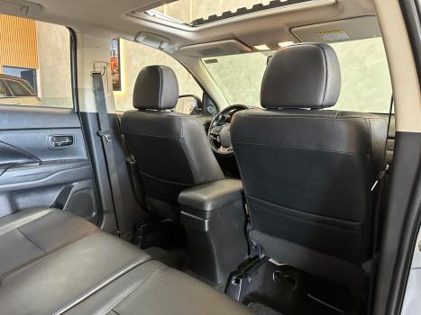 MITSUBISHI Outlander 3.0 V6 24V 4P GT 4X4 AUTOMTICO, Foto 13