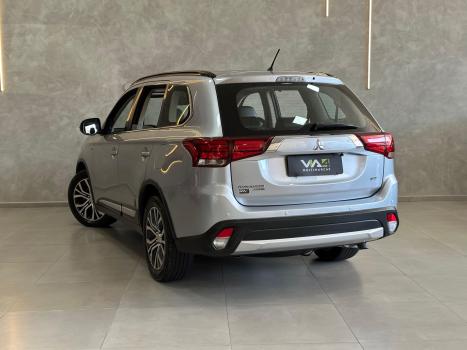 MITSUBISHI Outlander 3.0 V6 24V 4P GT 4X4 AUTOMTICO, Foto 15