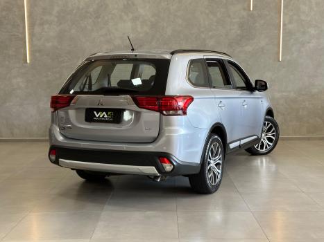 MITSUBISHI Outlander 3.0 V6 24V 4P GT 4X4 AUTOMTICO, Foto 17