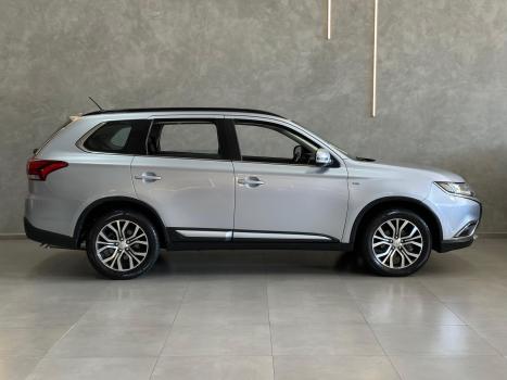MITSUBISHI Outlander 3.0 V6 24V 4P GT 4X4 AUTOMTICO, Foto 20