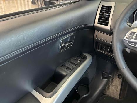 MITSUBISHI Outlander 3.0 V6 24V 4P 4X4 AUTOMTICO, Foto 17