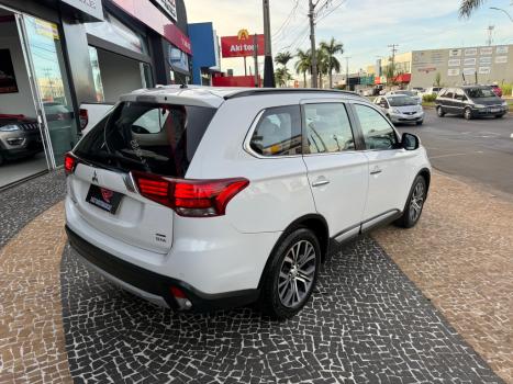 MITSUBISHI Outlander 2.2 16V 4P 4X4 HPE-S AWD DIESEL AUTOMTICO, Foto 7