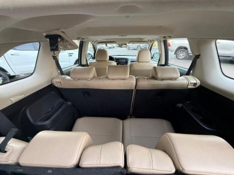 MITSUBISHI Outlander 2.2 16V 4P 4X4 HPE-S AWD DIESEL AUTOMTICO, Foto 8