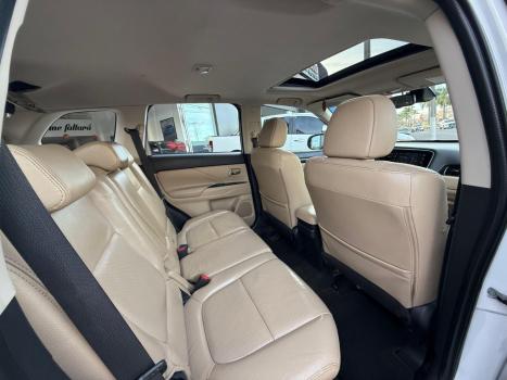 MITSUBISHI Outlander 2.2 16V 4P 4X4 HPE-S AWD DIESEL AUTOMTICO, Foto 12