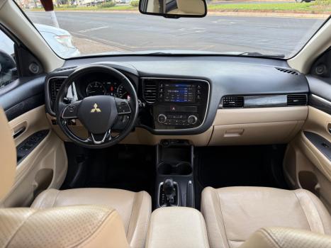 MITSUBISHI Outlander 2.2 16V 4P 4X4 HPE-S AWD DIESEL AUTOMTICO, Foto 13