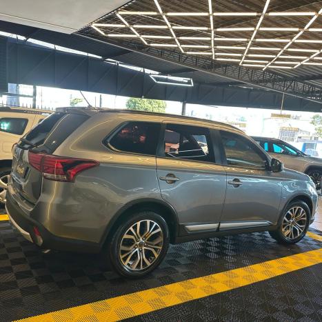 MITSUBISHI Outlander 2.0 16V 4P AUTOMTICO, Foto 4