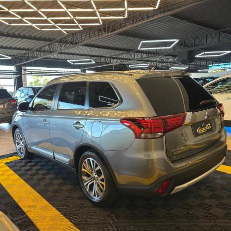 MITSUBISHI Outlander 2.0 16V 4P AUTOMTICO, Foto 5