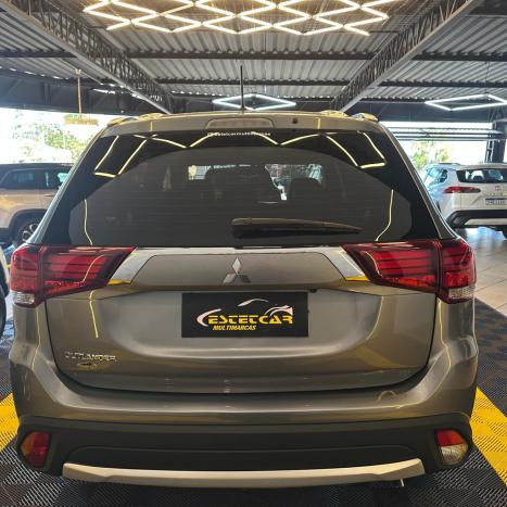 MITSUBISHI Outlander 2.0 16V 4P AUTOMTICO, Foto 6