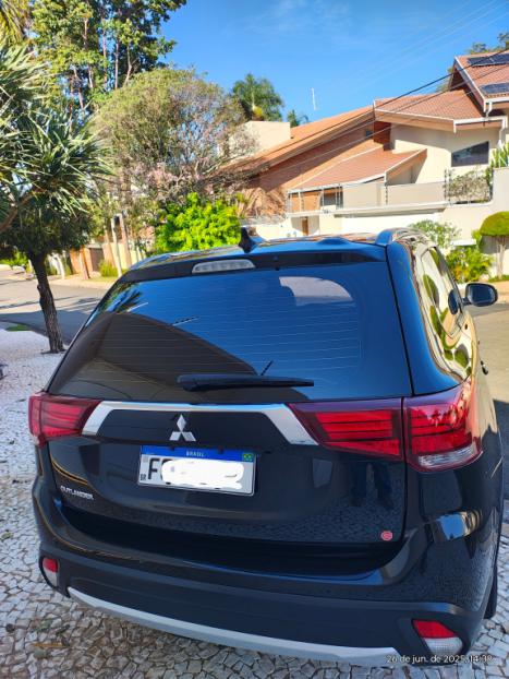 MITSUBISHI Outlander 2.0 16V 4P HPE AUTOMTICO, Foto 4