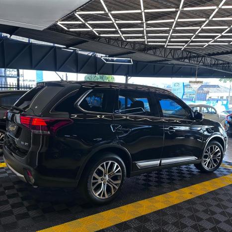 MITSUBISHI Outlander 3.0 V6 24V 4P GT 4X4 AUTOMTICO, Foto 5