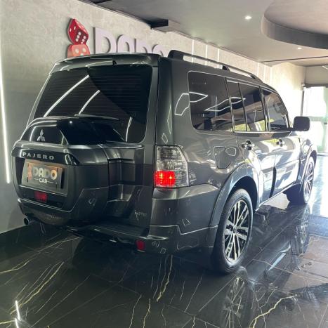MITSUBISHI Pajero 3.2 16V 4P 4X4 7 LUGARES HPE TURBO DIESEL INTERCOOLER AUTOMTICO, Foto 2
