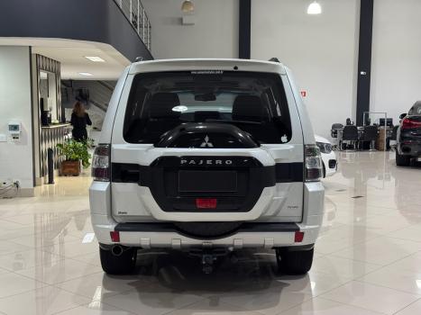 MITSUBISHI Pajero Full 3.2 16V HPE 4X4 TURBO DIESEL INTERCOOLER AUTOMTICO, Foto 4