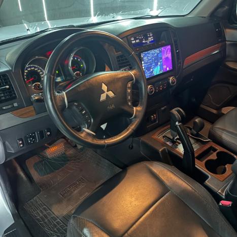 MITSUBISHI Pajero Full 3.2 16V 4P HPE 4X4 TURBO DIESEL AUTOMTICO, Foto 8