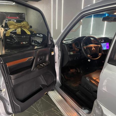 MITSUBISHI Pajero Full 3.2 16V 4P HPE 4X4 TURBO DIESEL AUTOMTICO, Foto 12