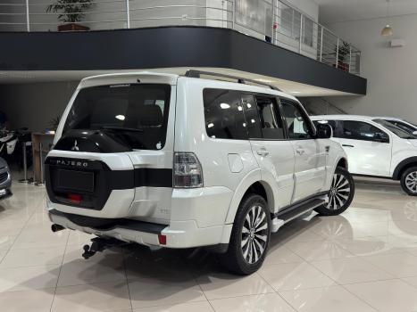 MITSUBISHI Pajero Full 3.2 16V 4P HPE 4X4 TURBO DIESEL INTERCOOLER AUTOMTICO, Foto 3