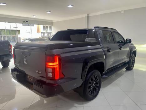 MITSUBISHI Triton 2.4 KATANA BITURBO DIESEL CABINE DUPLA 4X4 AUTOMTICO, Foto 2
