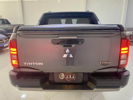 MITSUBISHI Triton 2.4 KATANA BITURBO DIESEL CABINE DUPLA 4X4 AUTOMTICO, Foto 5